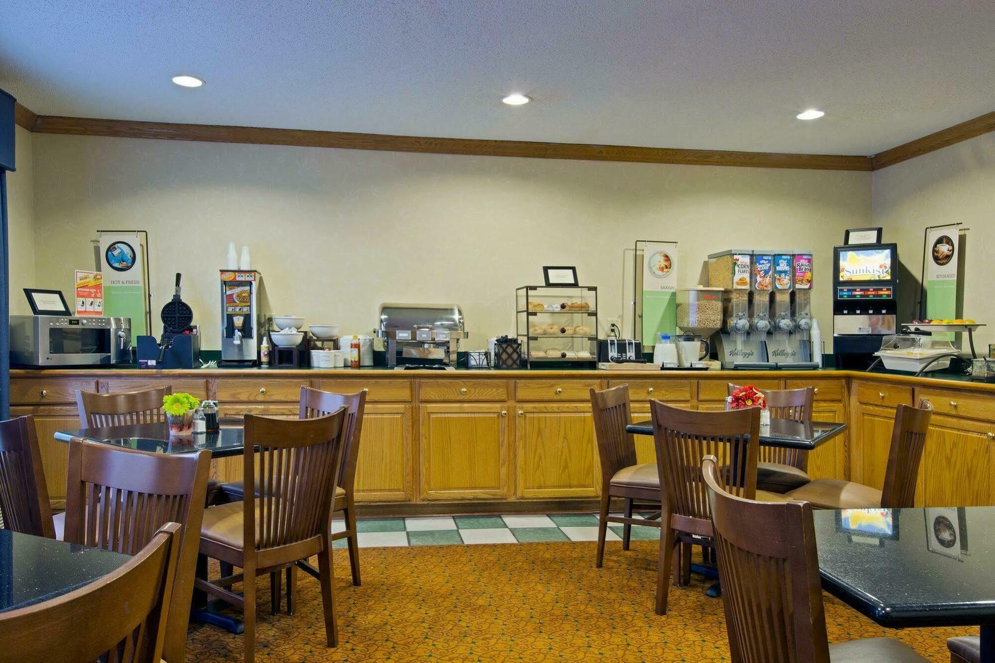 石山乡村套房酒店 罗克希尔 外观 照片